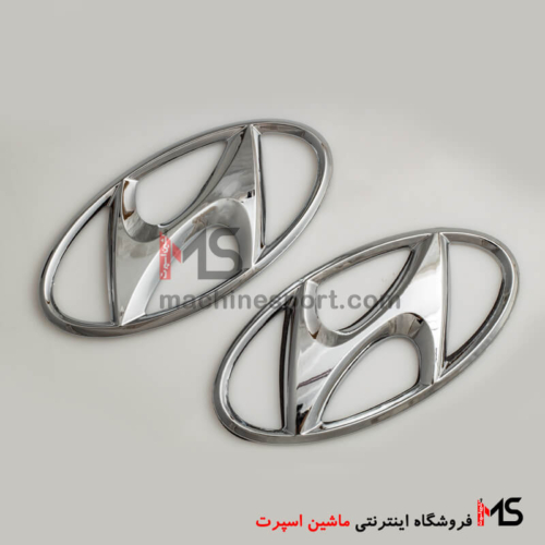 لوگو هیوندا جلو پنجره و درب صندوق
